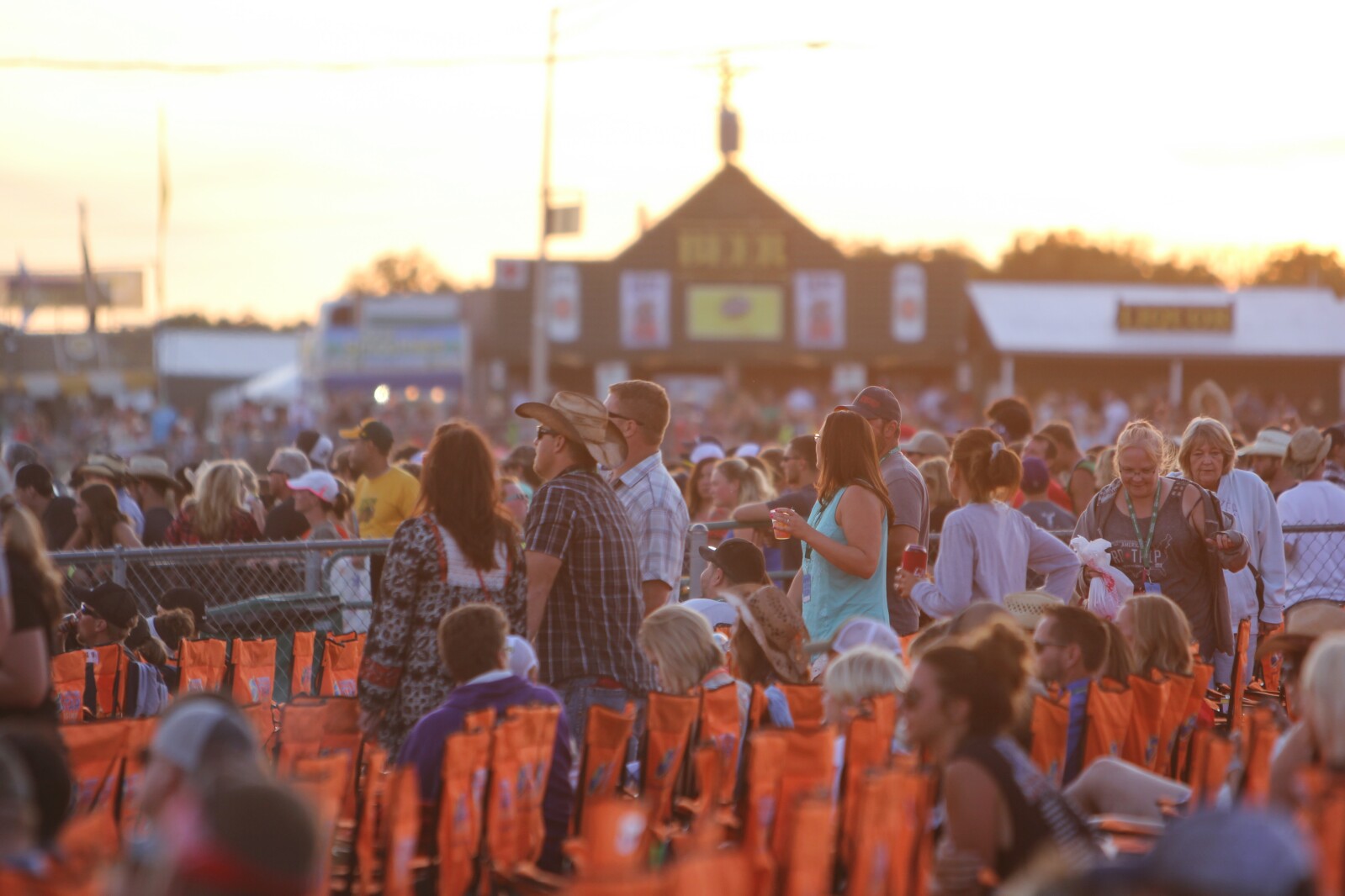 Thousands ready for country superstars at WE Fest Detroit Lakes